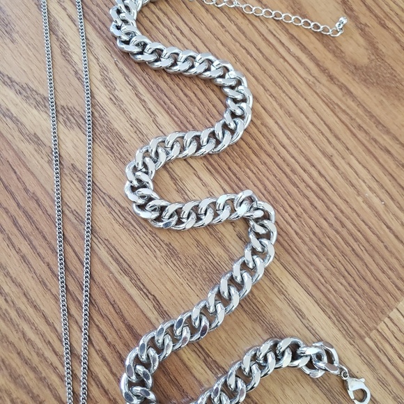 Lot of Necklaces - Picture 5 of 5